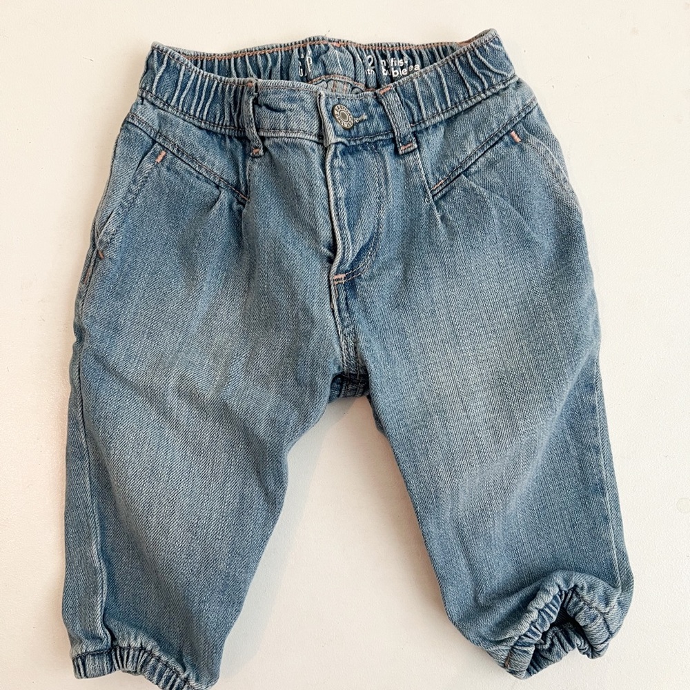 BabyGAP Bubble Jeans Size 6-12 Months
